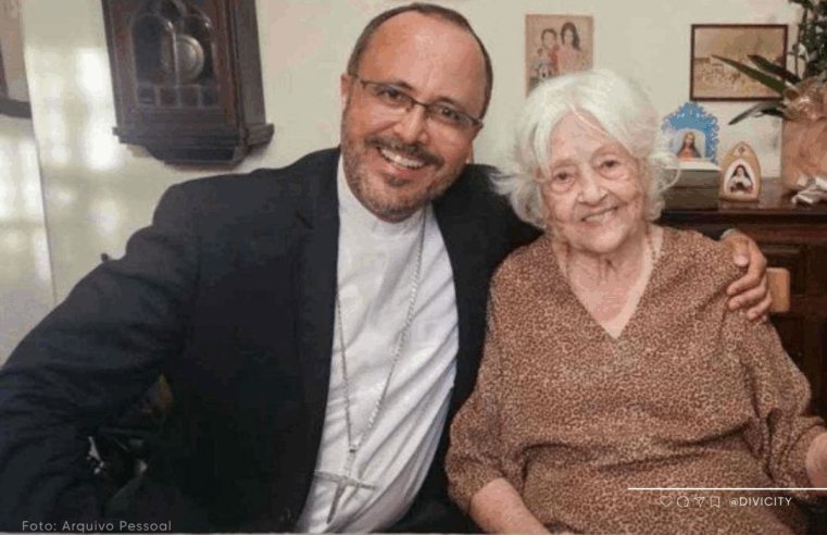 Adélia Prado recebe bênção papal e reforça o elo entre fé e literatura em Divinópolis